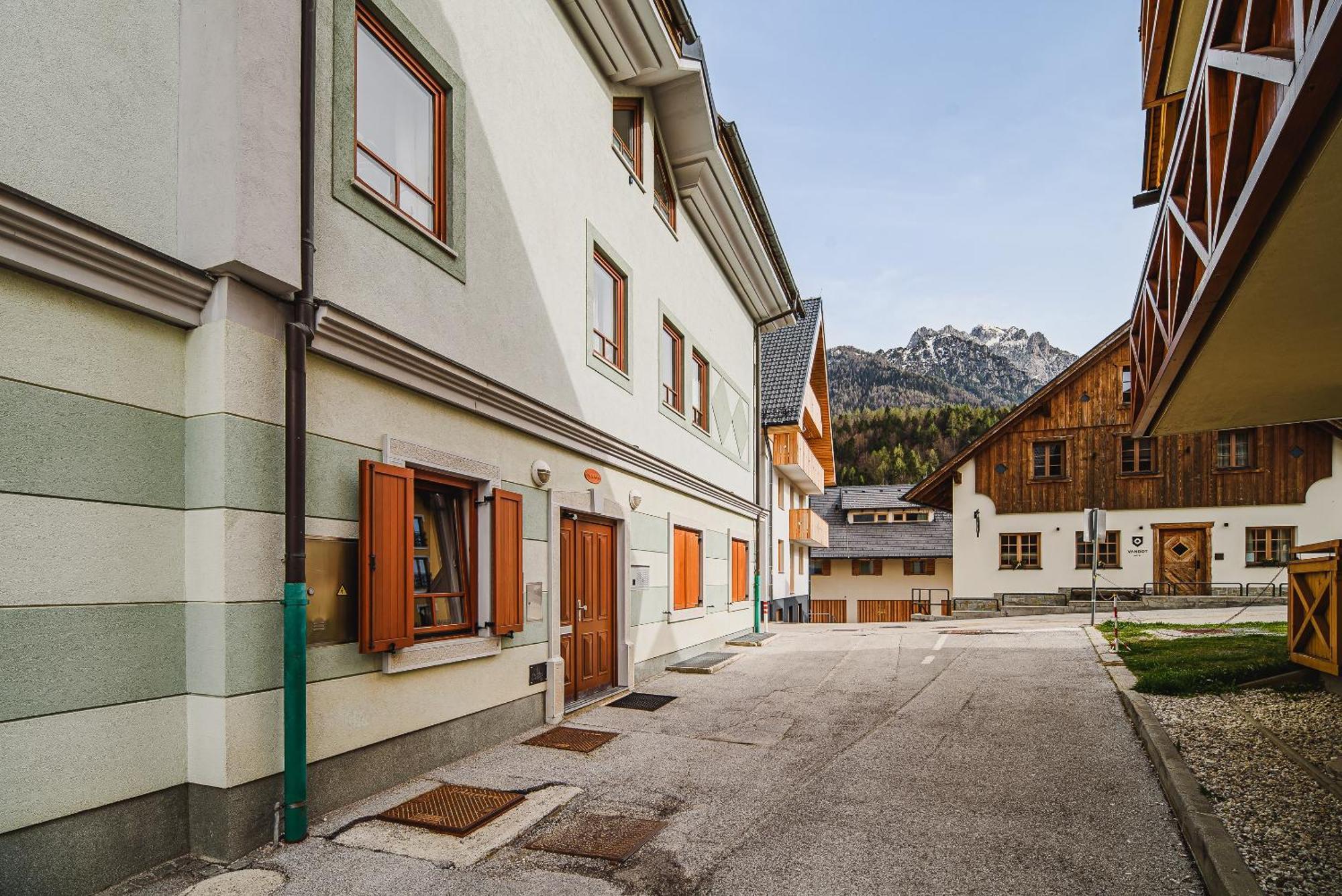 Apartments Slavec With Free Onsite Parking Kranjska Gora Exteriör bild